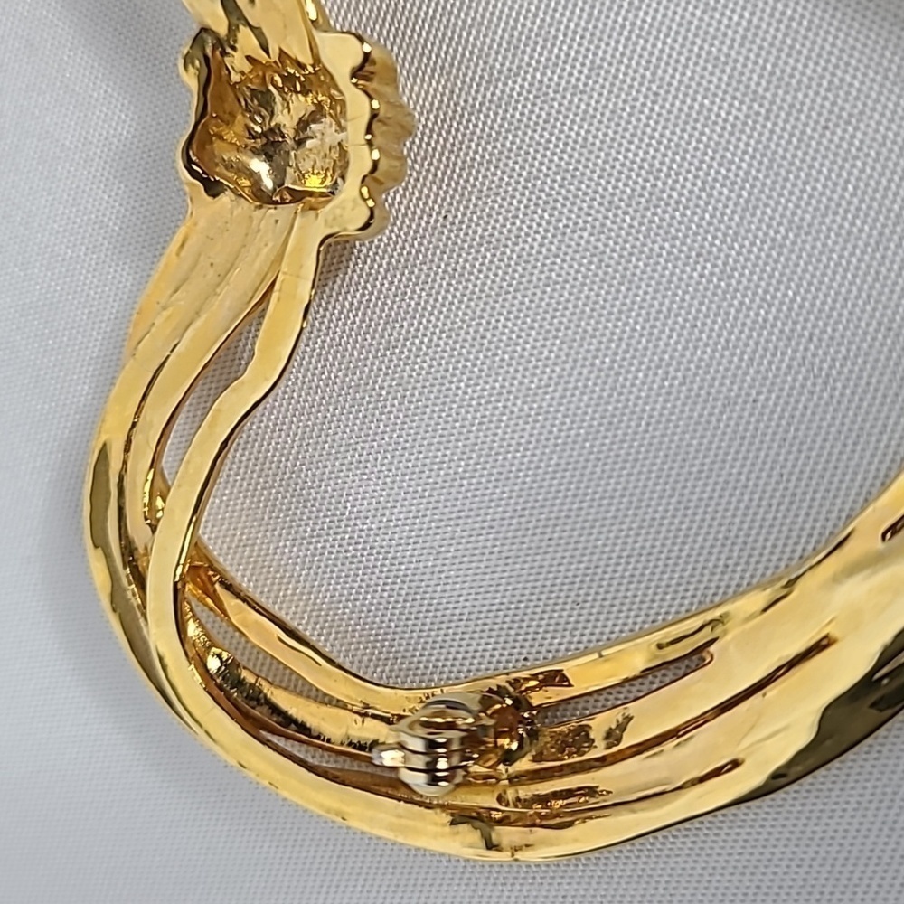 Beautiful, Large Gold Plated Heart Pin - Picture 4 of 5